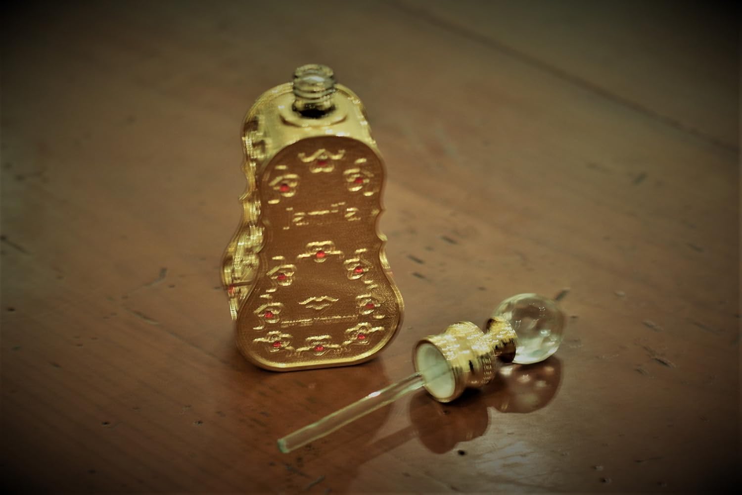 Swiss Arabian Layali Rouge - Luxury Products From Dubai - Long Lasting Personal Perfume Oil Fragrance - A Seductive Signature Aroma - 0.5 Oz